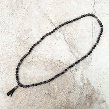 Carica l&#39;immagine nel visualizzatore di Gallery, Kao Collana lunga pietre nere
